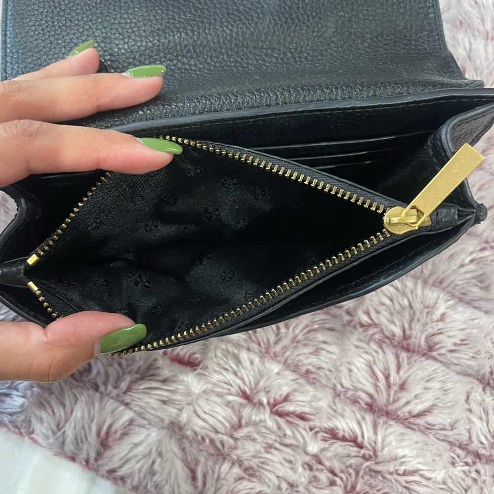 Tory Burch Black Crossbody Bag with Gold Chain - Picture 2 of 6